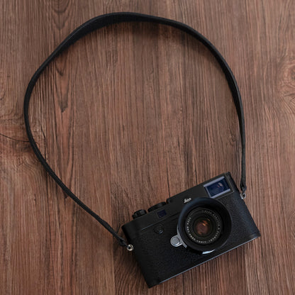 写真家　萩庭桂太が理想とするショートストラップ