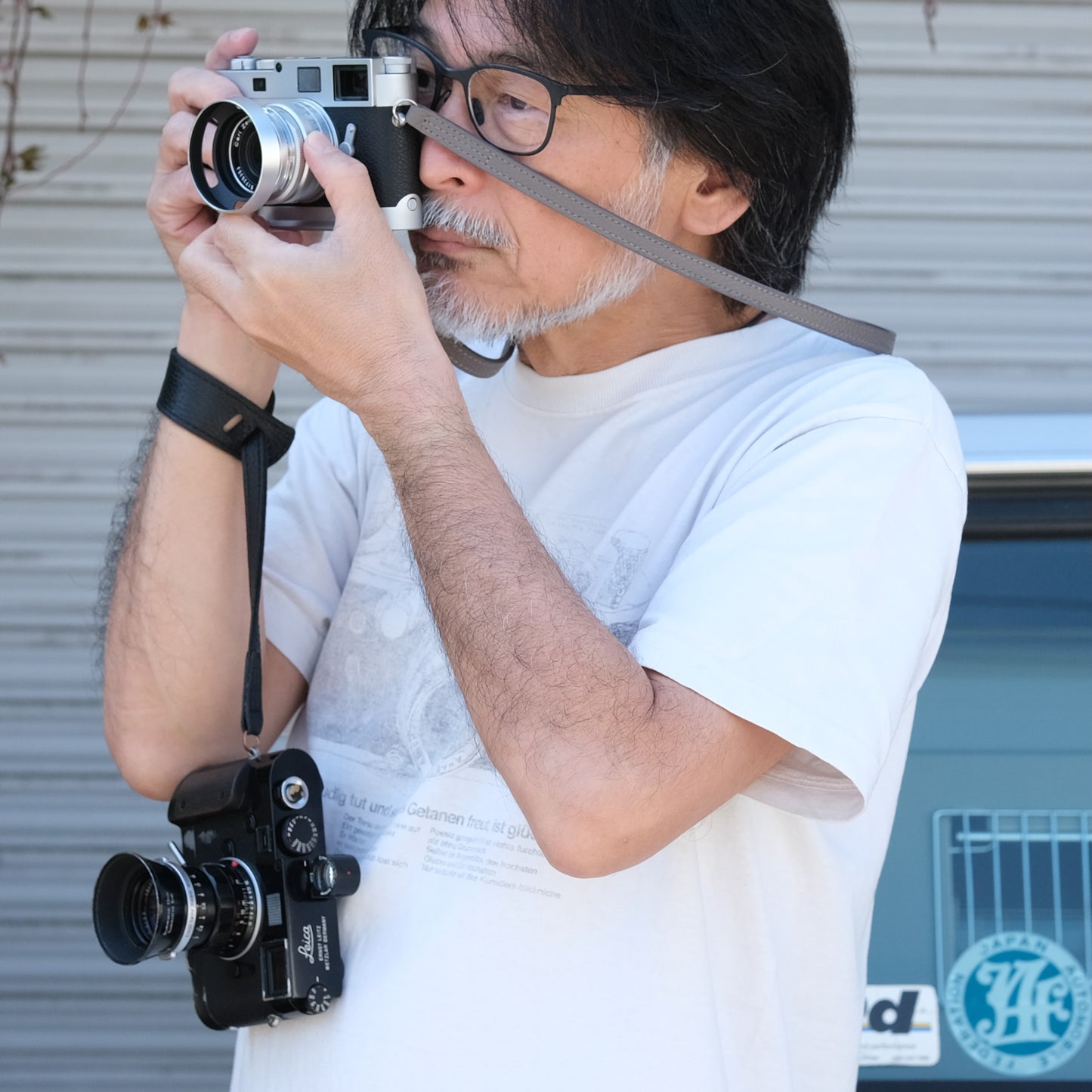 写真家　萩庭桂太が理想とするスタンダードストラップ